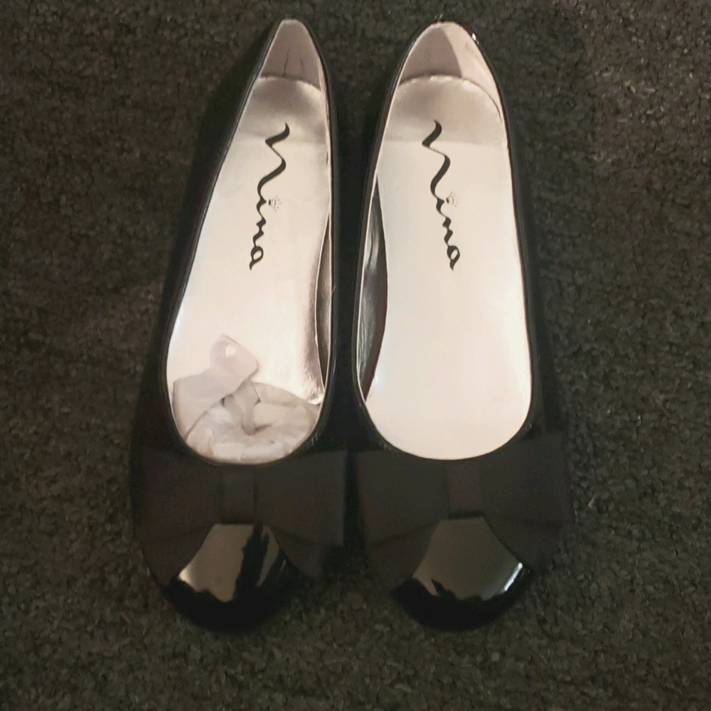 Nona patent leather shoes